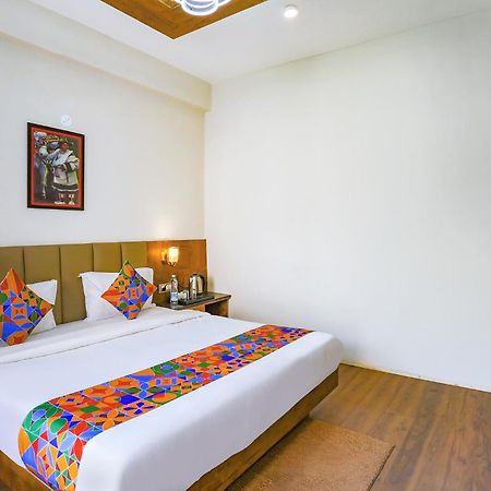Fabhotel Outhills Manāli Exteriör bild